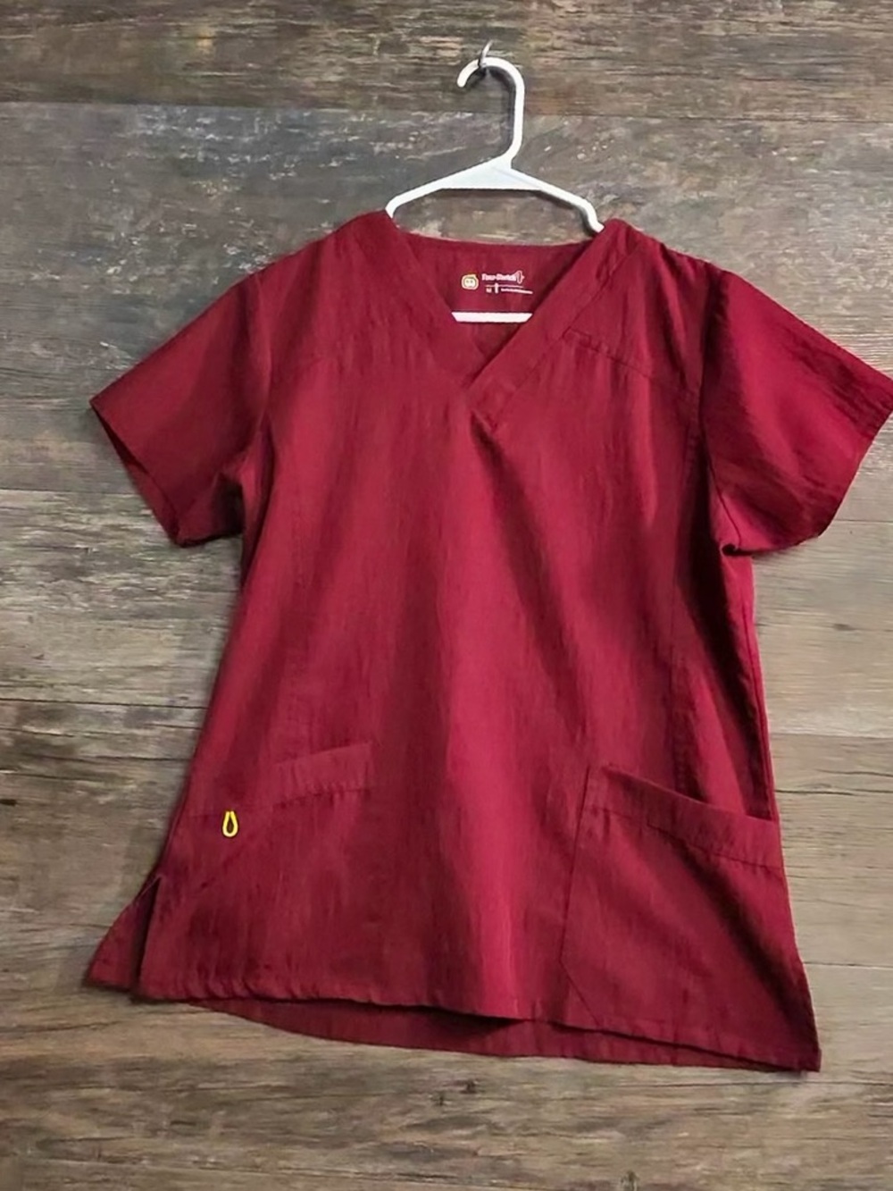WonderWink Short Sleeve V-Neck Scrub Top - Burgundy